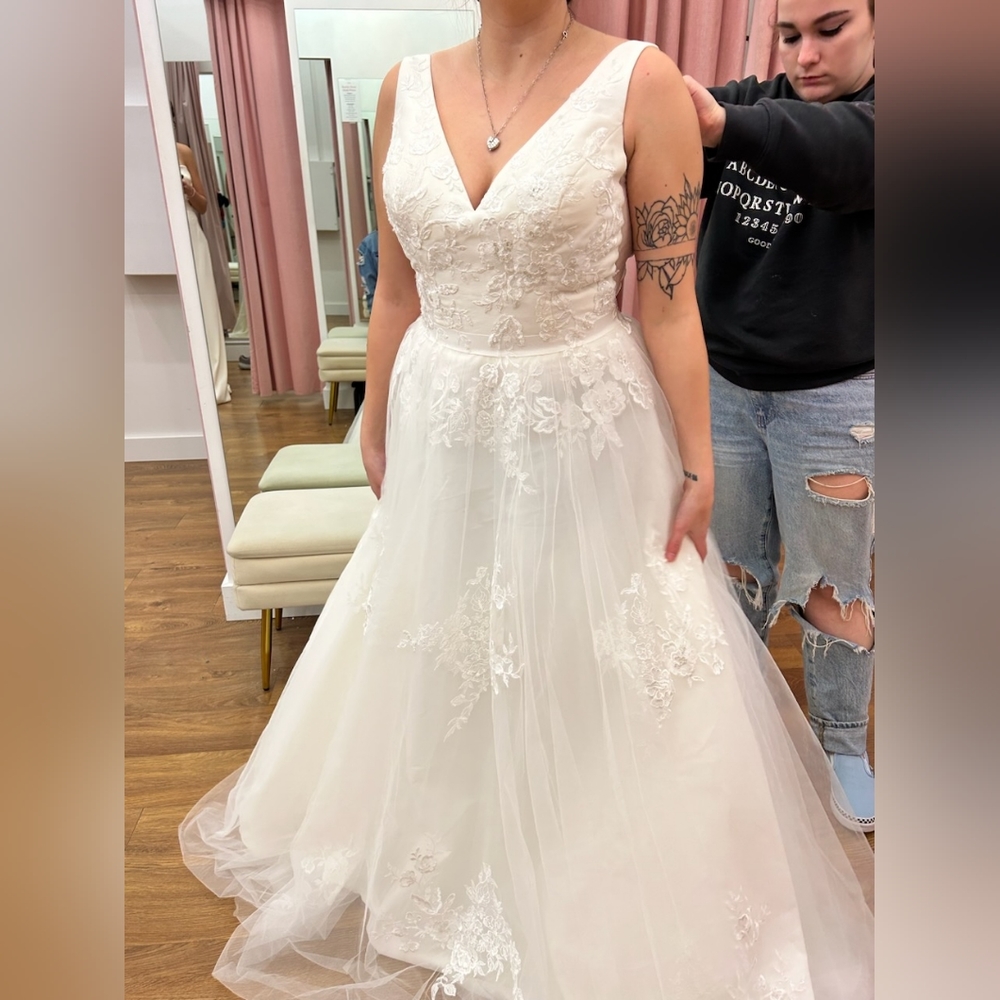 Wedding dress